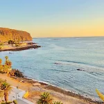 아파트 New The Terrace By The Sea -infinity Views & Air Cond- Comodoro, Cristianos, Tenerife 로스크리스티아노스