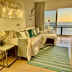 아파트 New The Terrace By The Sea -infinity Views & Air Cond- Comodoro, Cristianos, Tenerife