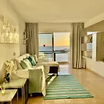 New The Terrace By The Sea -infinity Views & Air Cond- Comodoro, Cristianos, Tenerife *