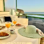 아파트 New The Terrace By The Sea -infinity Views & Air Cond- Comodoro, Cristianos, Tenerife