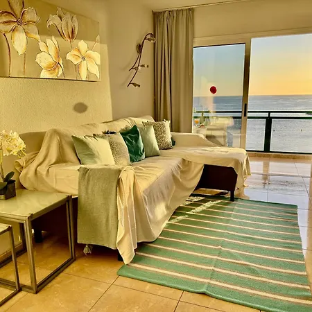 Apartamento New The Terrace By The Sea -infinity Views & Aircond- Comodoro, Cristianos, Tenerife