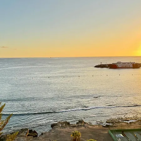 Apartamento New The Terrace By The Sea -infinity Views & Aircond- Comodoro, Cristianos, Tenerife
