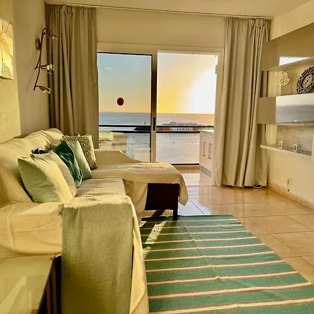 Apartamento New The Terrace By The Sea -infinity Views & Aircond- Comodoro, Cristianos, Tenerife Los Cristianos (Tenerife)