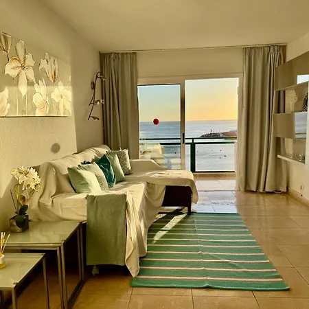 Apartamento New The Terrace By The Sea -infinity Views & Aircond- Comodoro, Cristianos, Tenerife