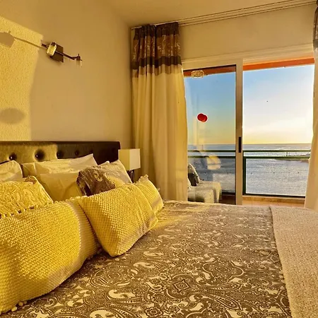 Apartamento New The Terrace By The Sea -infinity Views & Aircond- Comodoro, Cristianos, Tenerife