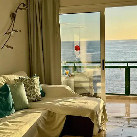 New The Terrace By The Sea -infinity Views & Aircond- Comodoro, Cristianos, Tenerife Apartamento Los Cristianos (Tenerife)