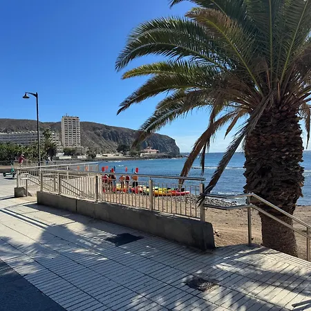 아파트 New The Terrace By The Sea -infinity Views & Air Cond- Comodoro, Cristianos, Tenerife *