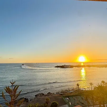New The Terrace By The Sea -infinity Views & Aircond- Comodoro, Cristianos, Tenerife Los Cristianos (Tenerife)